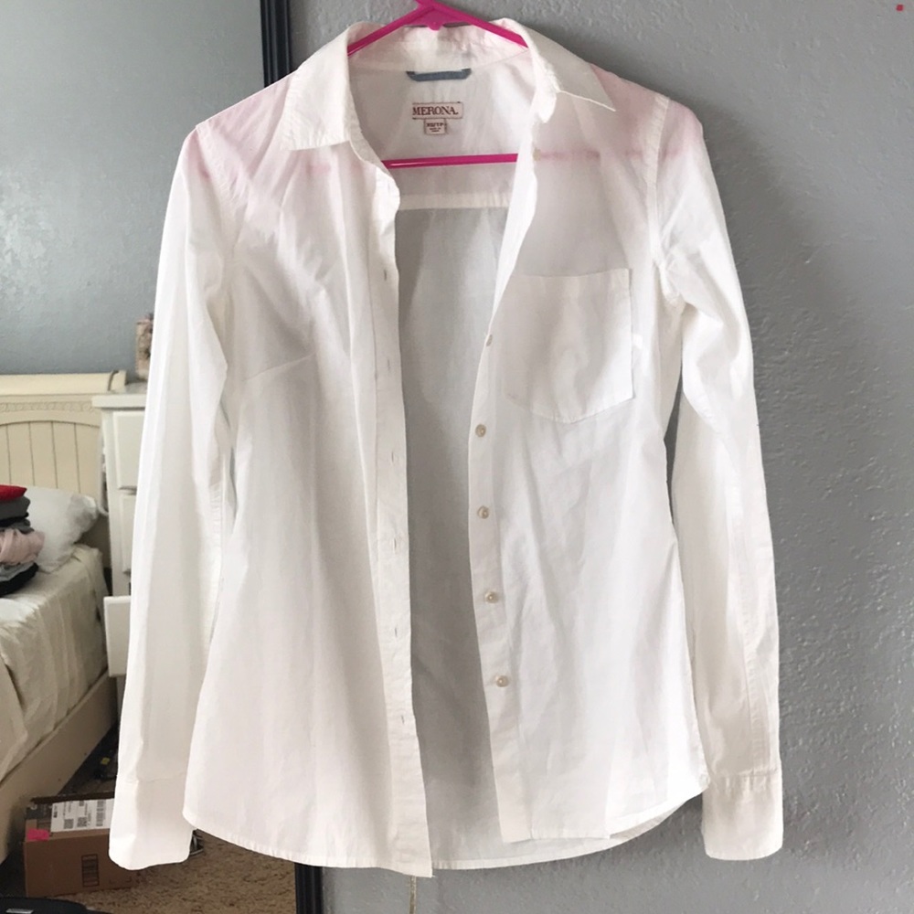 White dress shirt